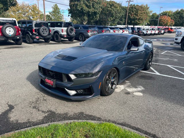 Used 2025 Ford Mustang Dark Horse RWD image 3
