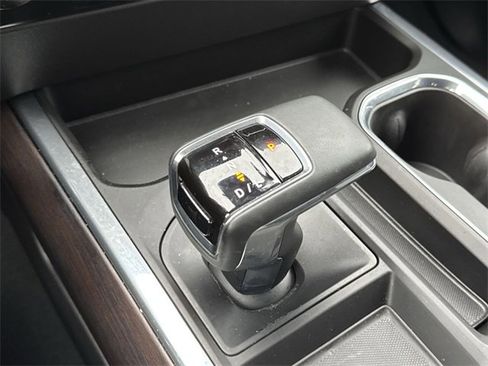 Used 2023 GMC Sierra 1500 SLT w/ SLT Convenience Package image 12