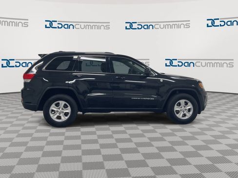 Used 2016 Jeep Grand Cherokee Laredo w/ Quick Order Package 23E AWD/4WD image 9