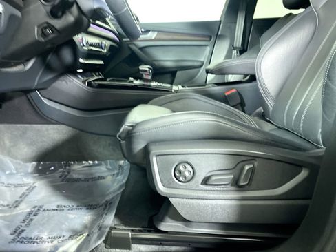 Used 2023 Audi Q5 2.0T Prestige w/ Prestige Package image 21