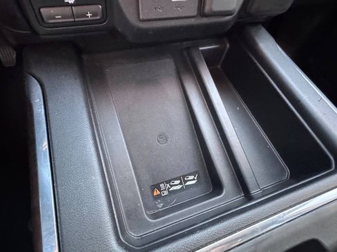 Used 2019 GMC Sierra 1500 Denali w/ Denali Carbonpro Edition AWD/4WD image 26