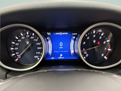 Used 2015 Maserati Ghibli image 20