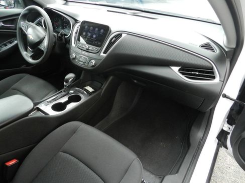 Used 2024 Chevrolet Malibu LS FWD image 13