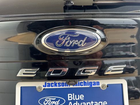 Certified 2024 Ford Edge SEL w/ Convenience Package AWD/4WD image 14