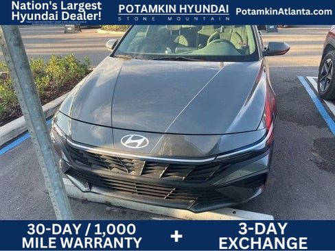 Used 2024 Hyundai Elantra SEL image 1
