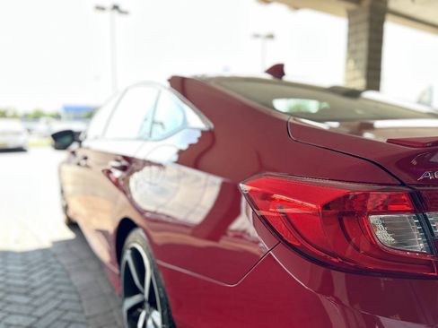 Used 2019 Honda Accord Sport image 10