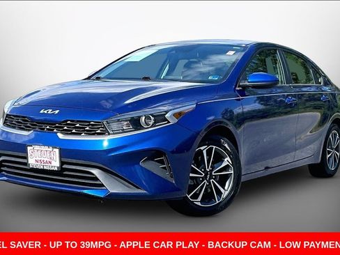 Used 2022 Kia Forte LXS FWD image 3