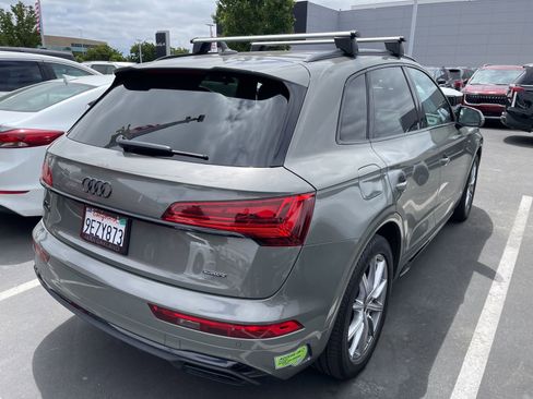 Used 2023 Audi Q5 e Premium Plus AWD/4WD image 2