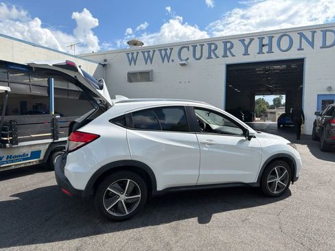 Used 2022 Honda HR-V EX image 11
