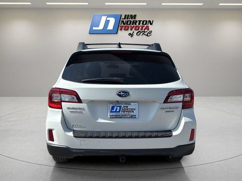Used 2016 Subaru Outback 3.6R Limited AWD/4WD image 6