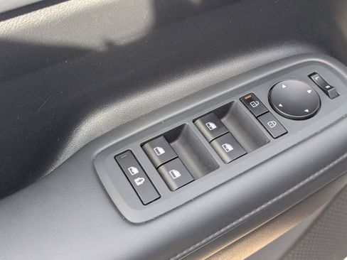 Used 2025 Hyundai Santa Fe SEL image 21