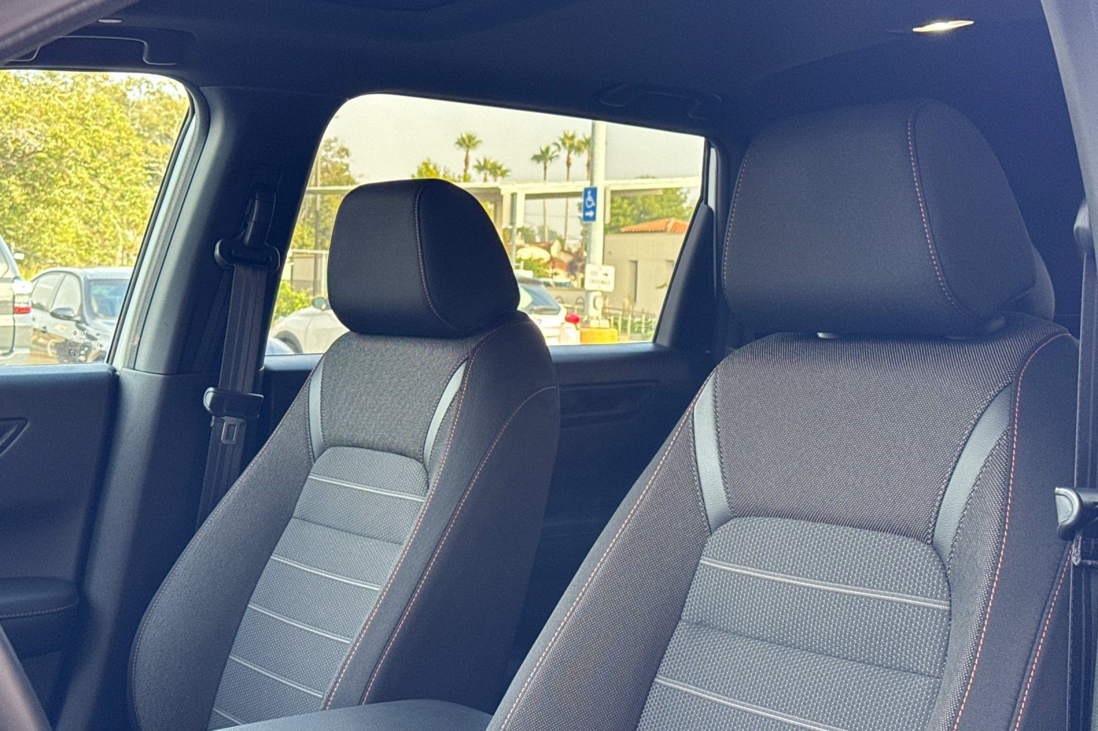 Used 2025 Honda CR-V Sport image 27