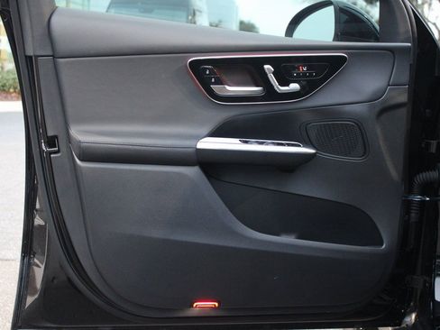 Certified 2025 Mercedes-Benz GLC 350e 4MATIC image 11