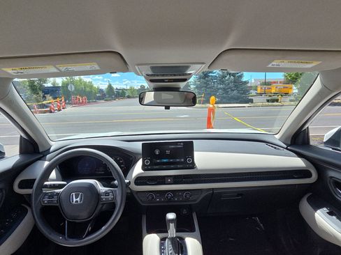 Used 2024 Honda HR-V LX image 9