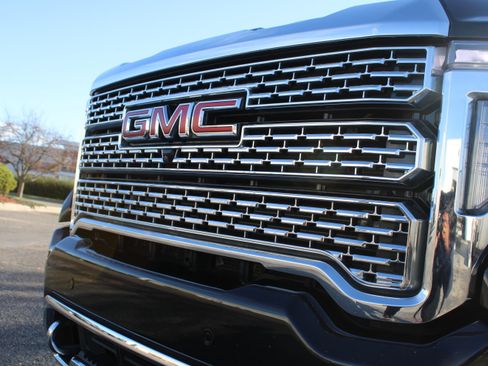 Used 2023 GMC Sierra 2500 Denali w/ Denali Black Diamond Edition image 73