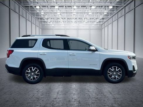 Used 2022 GMC Acadia SLT w/ Technology Package AWD/4WD image 5