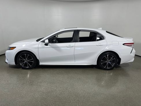 Certified 2020 Toyota Camry SE FWD image 6