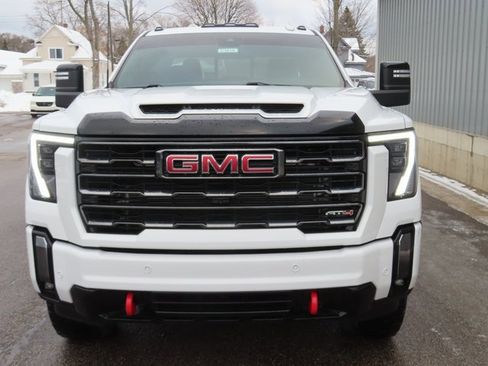 Used 2024 GMC Sierra 2500 AT4 w/ AT4 Preferred Package image 11