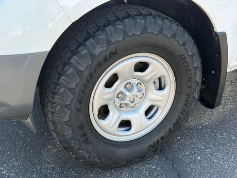 Used 2020 Nissan Frontier S RWD image 11