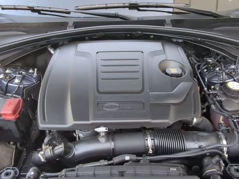 Used 2026 Land Rover Range Rover Velar Dynamic SE image 15