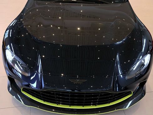 Used 2023 Aston Martin V12 Vantage RWD image 58