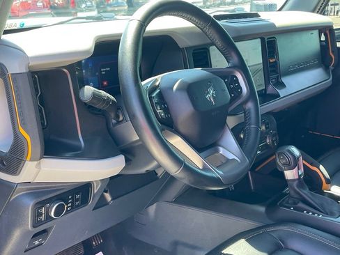 Used 2023 Ford Bronco Badlands w/ Sasquatch Package AWD/4WD image 9
