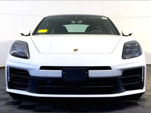 Certified 2025 Porsche Panamera 4 image 10