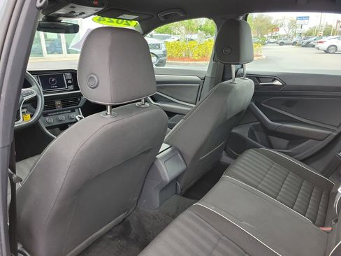 Used 2024 Volkswagen Jetta Sport image 10