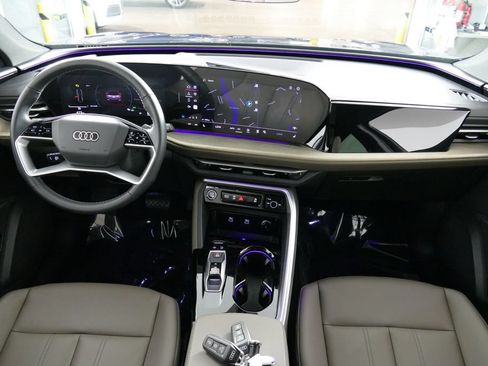 Used 2025 Audi Q5 Premium w/ Convenience Package AWD/4WD image 23