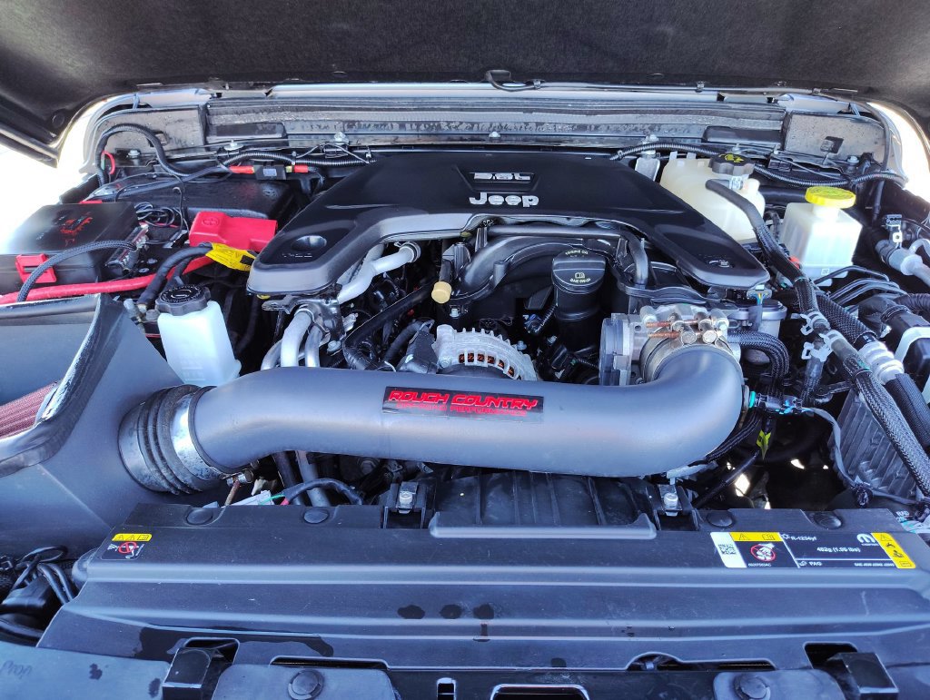 Used 2021 Jeep Gladiator Sport AWD/4WD image 13