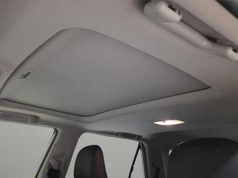 Used 2022 Toyota 4Runner Limited image 11