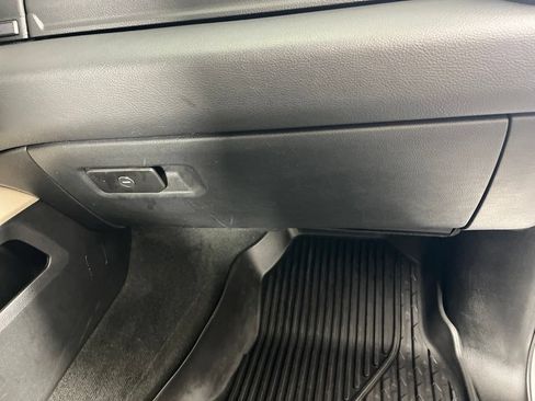 Used 2022 RAM 1500 Laramie AWD/4WD image 23