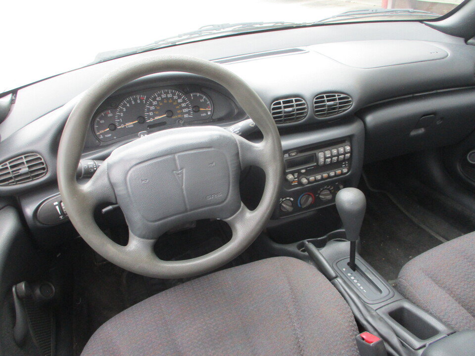 Used 2002 Pontiac Sunfire SE w/ Opt Pkg 1 FWD image 7