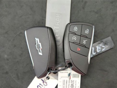 New 2026 Chevrolet Equinox RS w/ Safety and Technology Package FWD image 21