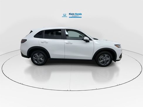 New 2027 Honda HR-V LX image 3