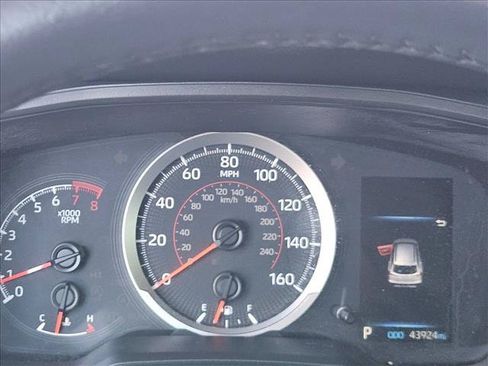Used 2022 Toyota Corolla Cross LE FWD image 13