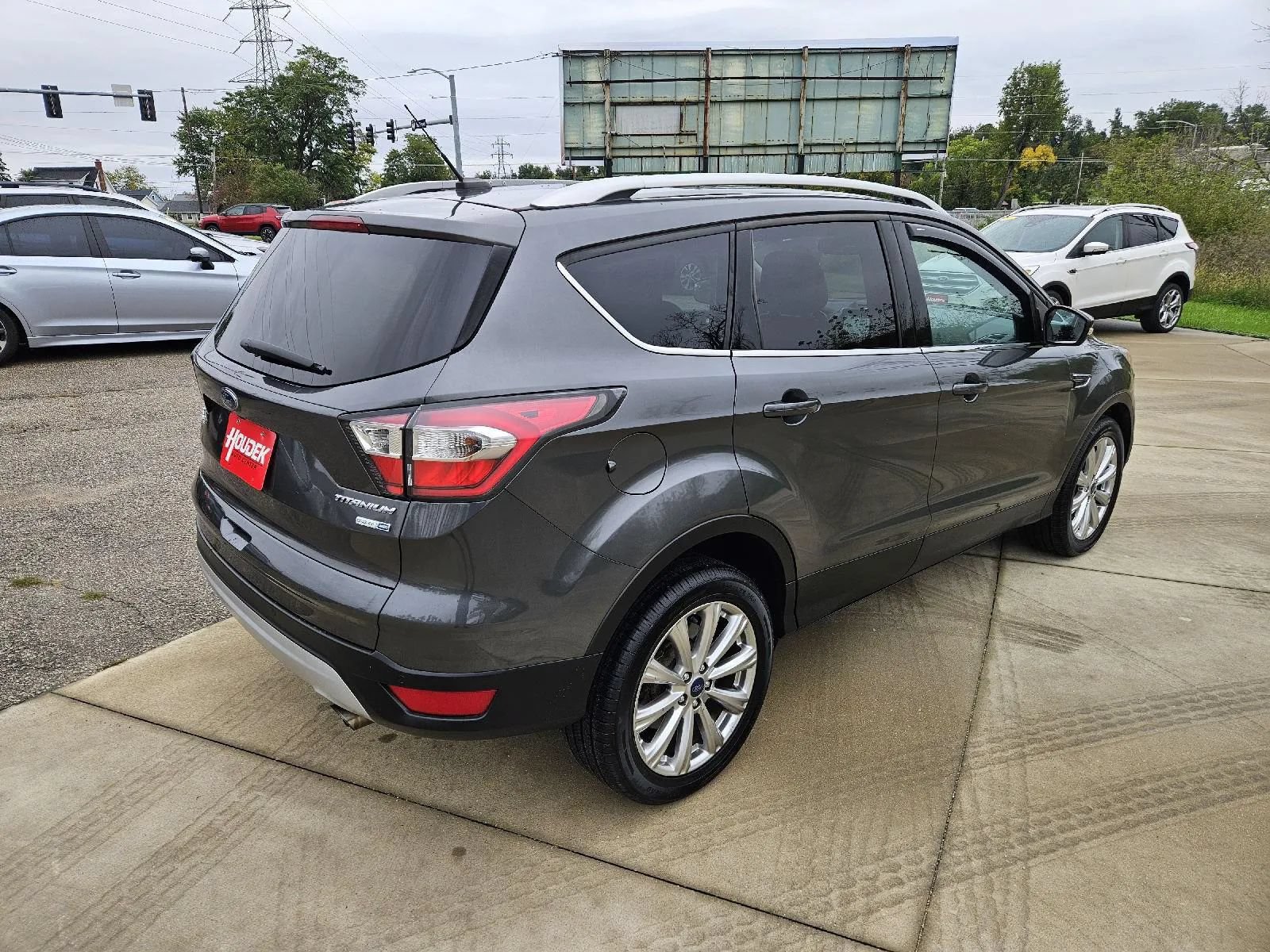 Used 2017 Ford Escape Titanium AWD/4WD image 6
