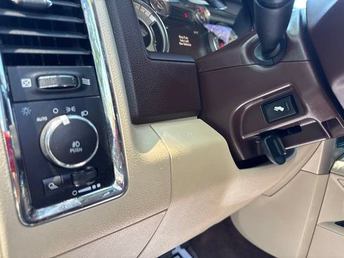 Used 2018 RAM 3500 Laramie Longhorn AWD/4WD image 18