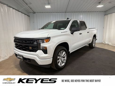 Used 2022 Chevrolet Silverado 1500 Custom image 1