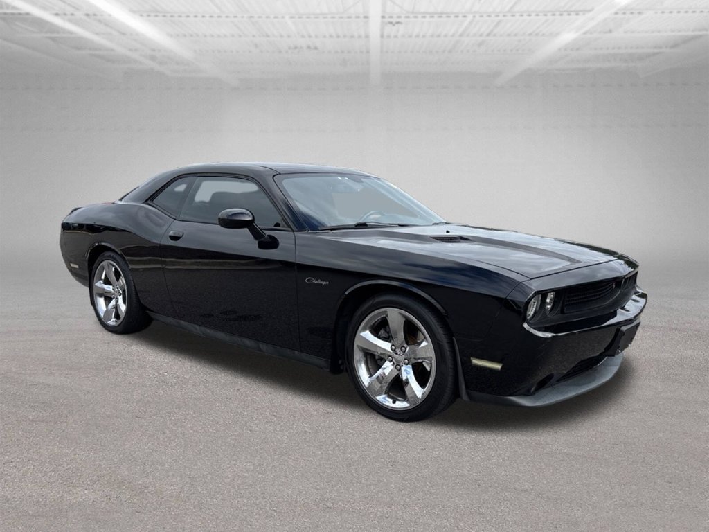 Used 2014 Dodge Challenger R/T Plus RWD image 4