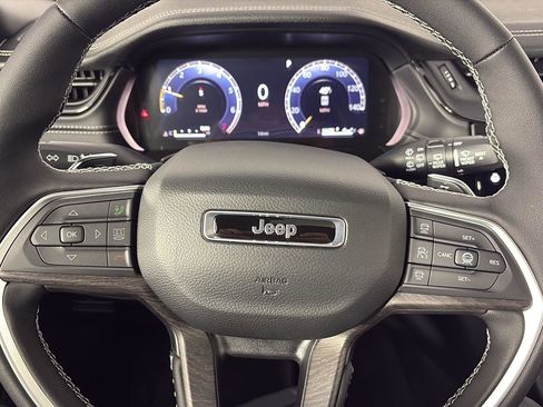 New 2026 Jeep Grand Cherokee Altitude AWD/4WD image 14