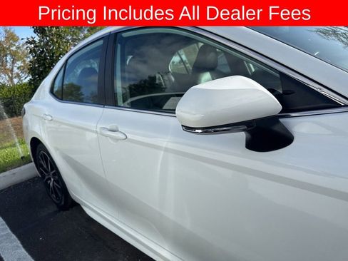 Used 2024 Toyota Camry SE w/ Convenience Package FWD image 8