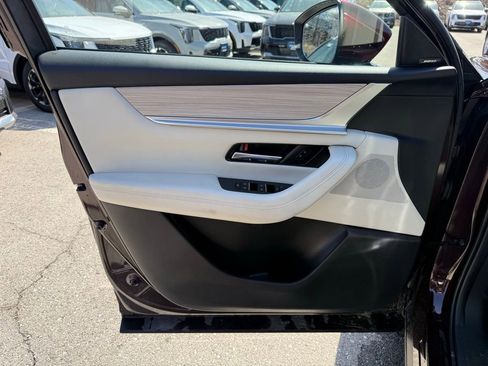 Used 2024 MAZDA CX-90 3.3 Turbo S w/ Premium Package image 7