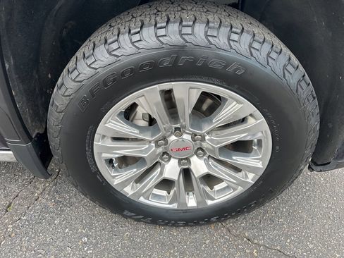 Certified 2023 GMC Sierra 1500 Denali w/ Denali Carbonpro Edition image 39