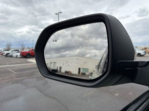 New 2026 Chevrolet Equinox ACTIV image 4