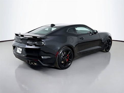 Used 2024 Chevrolet Camaro SS RWD image 9