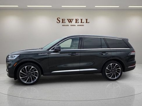 Certified 2022 Lincoln Aviator Reserve w/ Equipment Group 201A AWD/4WD image 2