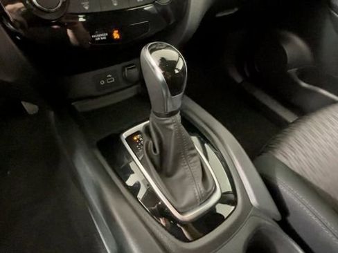 Used 2020 Nissan Rogue S AWD/4WD image 29