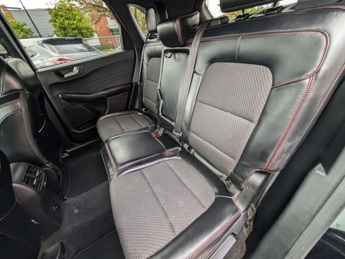 Used 2023 Ford Escape ST-Line w/ Tech Pack #1 FWD image 18