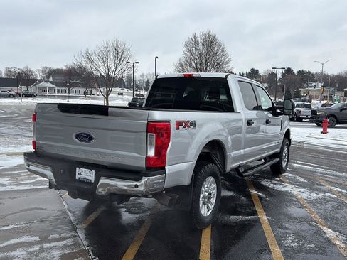 Used 2019 Ford F250 XLT w/ XLT Value Package image 6